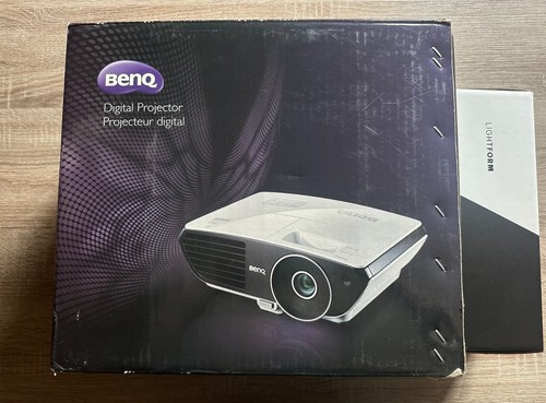 Benq w700 projector with - w700,